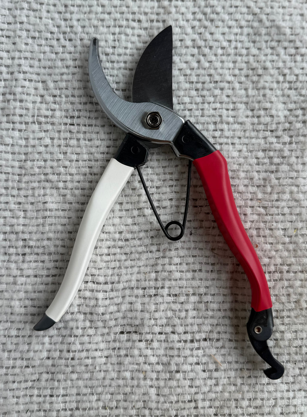 Red & White 3/4" Hand Pruner
