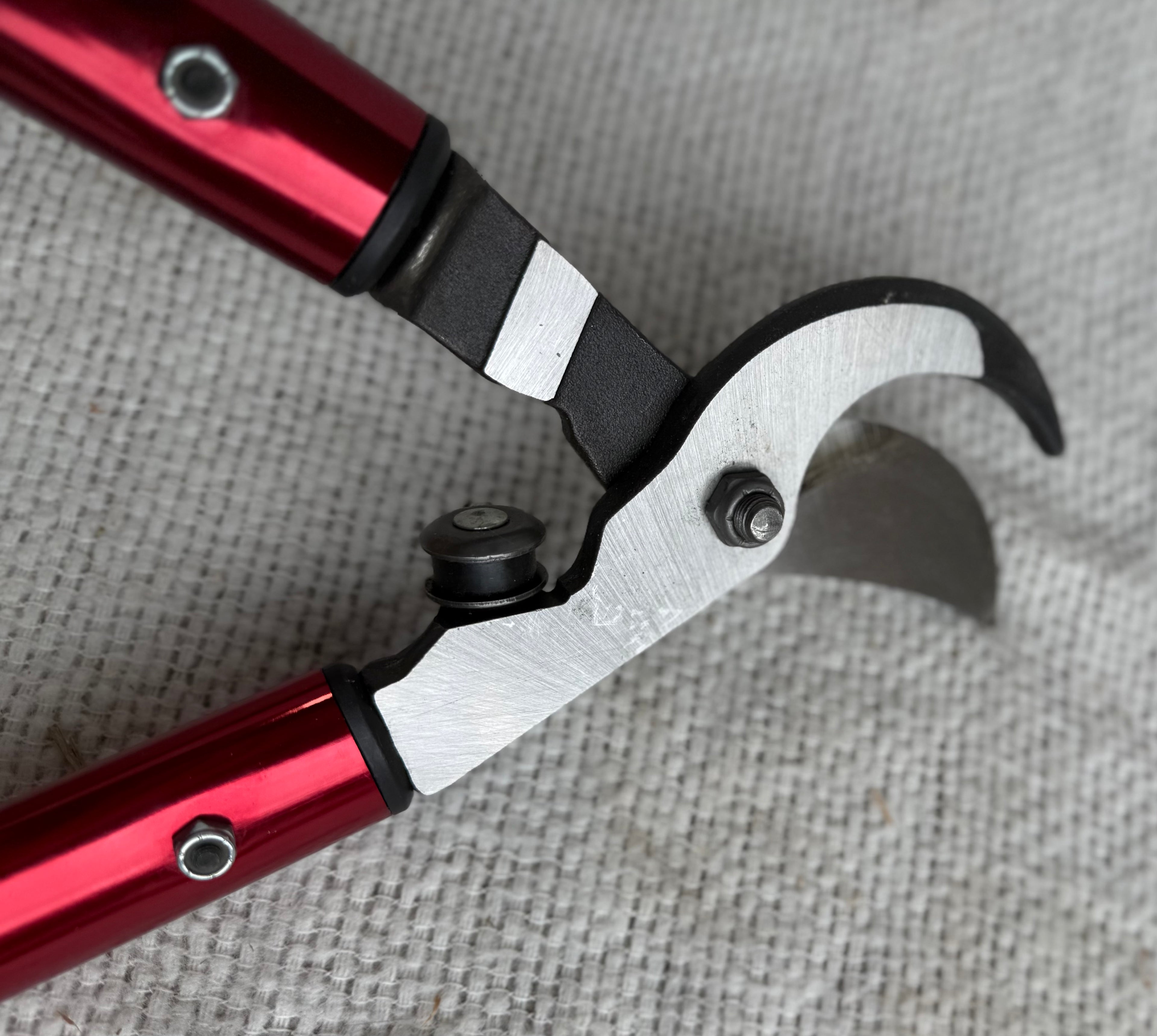 ClassicCUT® Bypass Lopper, 32 in., 2 in. Cut Capacity